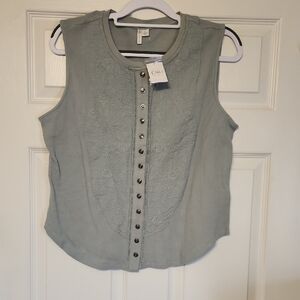 Cato Women's Gray Sleeveless Blouse with Button Detail